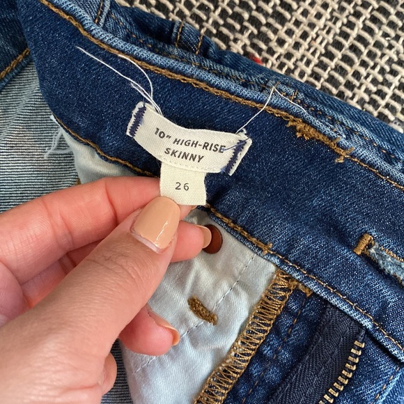 Madewell 10” High Rise Skinny Jean - Picture 3 of 5